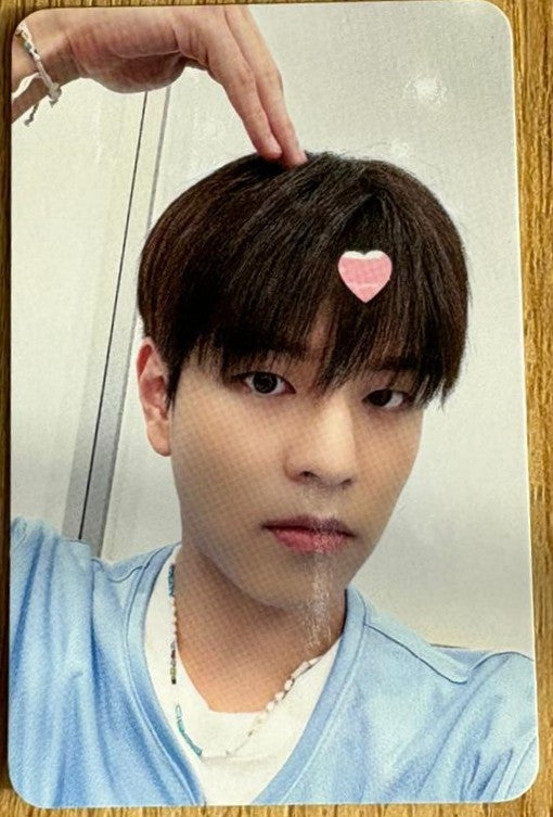 STRAY KIDS - ROCK-STAR Soundwave POB photo card